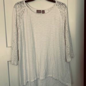 Chico’s lace sleeve tunic knit top 3/4 sleeves
